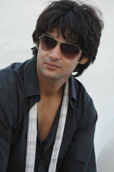 Karan Wahi Photo #1