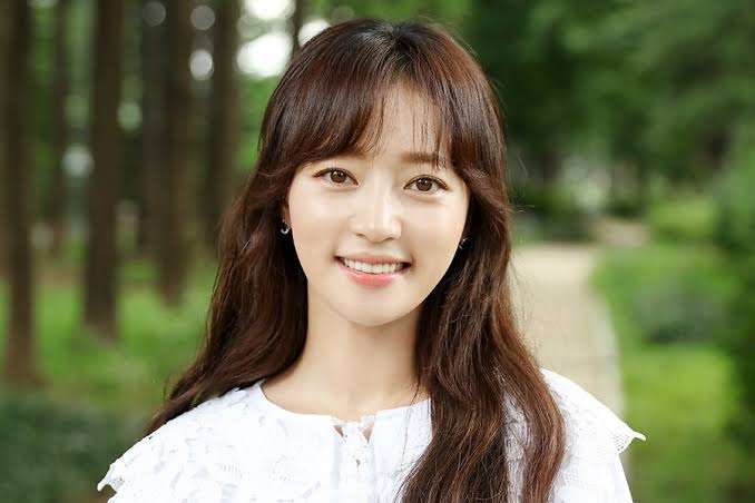 Song Ha-yoon Photo #1