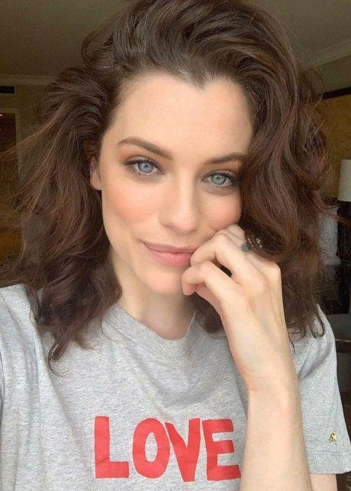 Jessica De Gouw Photo #1