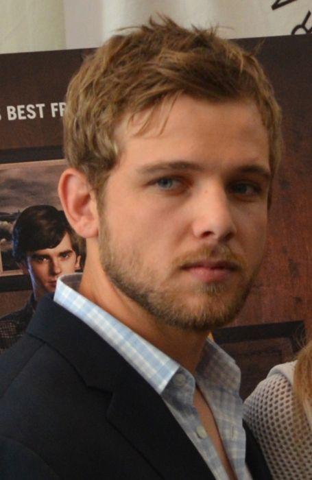 Max Thieriot Photo #1