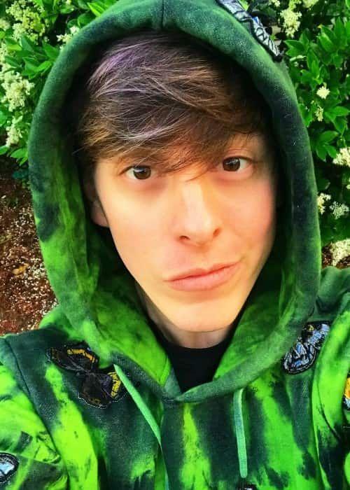 Thomas Sanders Photo #1