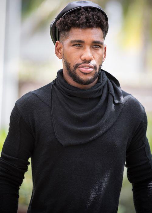 Brandon Mychal Smith Photo #1