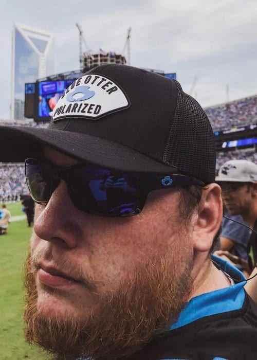 Luke Combs Photo #1