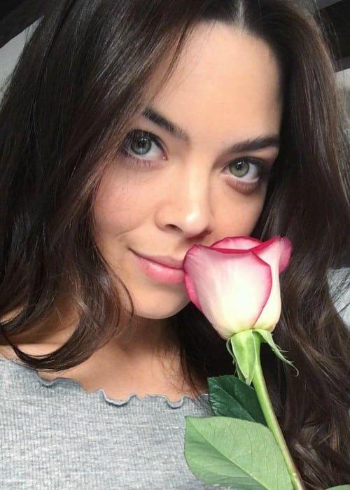 Scarlett Byrne Photo #1