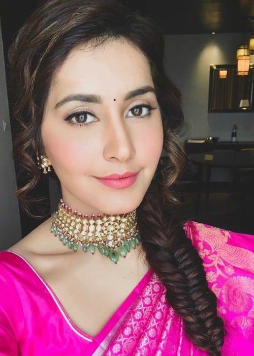 Raashi Khanna Photo #1