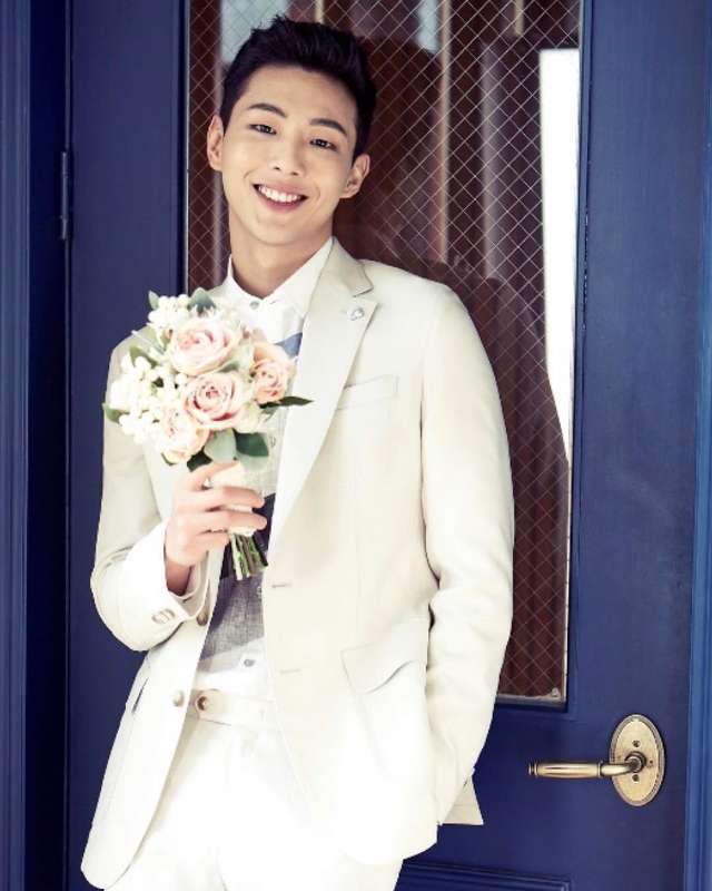 Ji Soo 지수 Photo #1