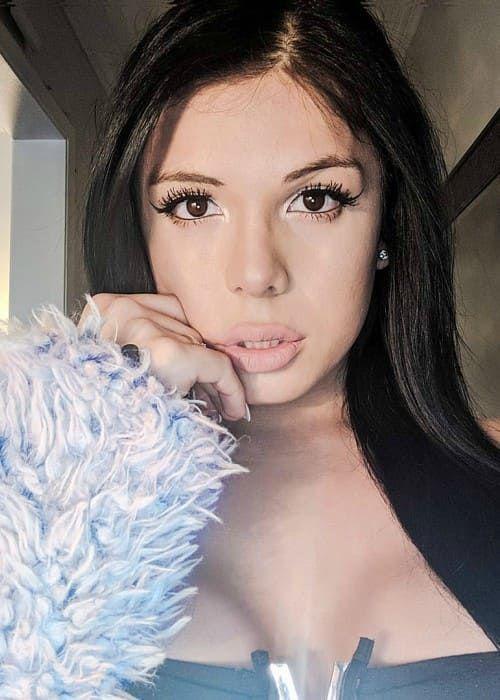 Blaire White Photo #1