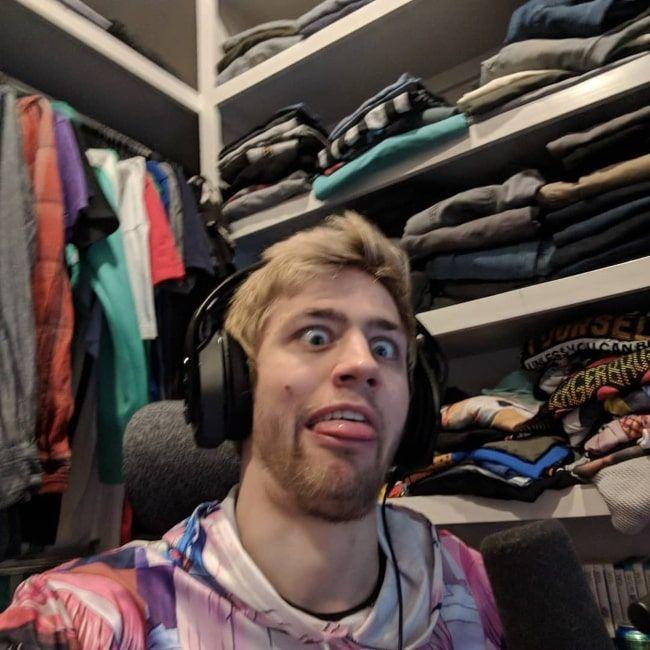 sodapoppin Photo #1