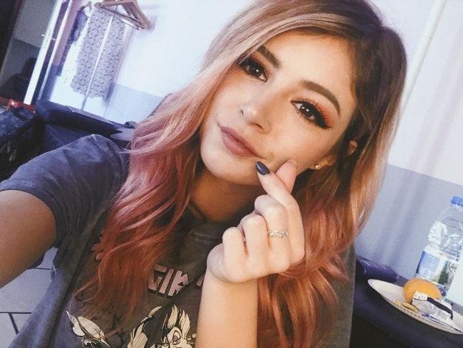 Chrissy Costanza Photo #1