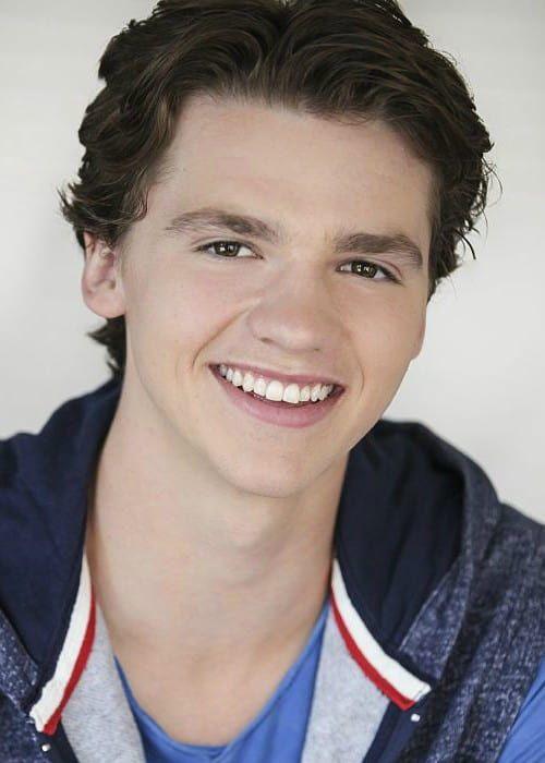 Joel Courtney Photo #1