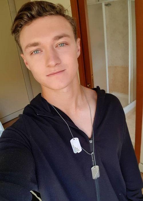 Harrison Osterfield Photo #1