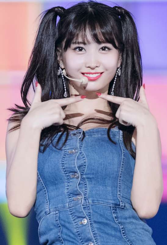 Momo Hirai Photo #1