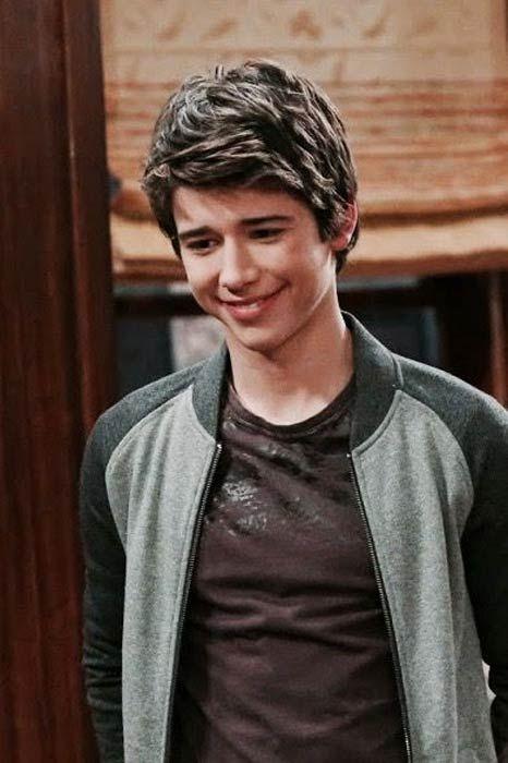 Uriah Shelton Photo #1