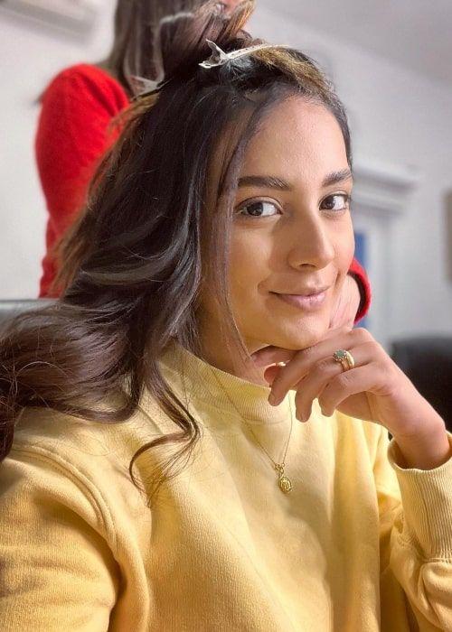 Iqra Aziz Photo #1