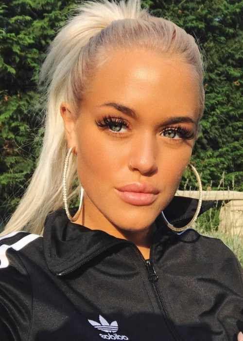 Lottie Tomlinson Photo #1