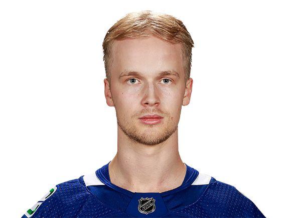 Elias Pettersson Photo #1