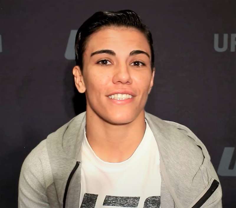 Jessica Andrade Photo #1