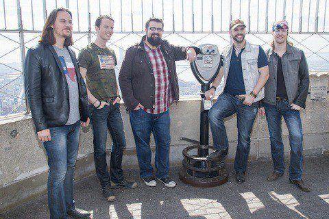 Home Free Photo #1