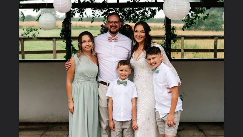 Tom, Carly and family