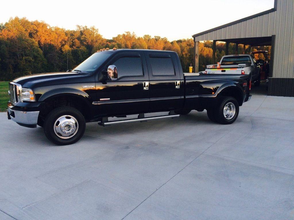 2005 Ford F350 FX4 Lariat Dually Diesel