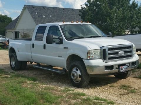 2005 Ford F-350 Super Duty DRW Lariat Crew Cab Pickup for sale