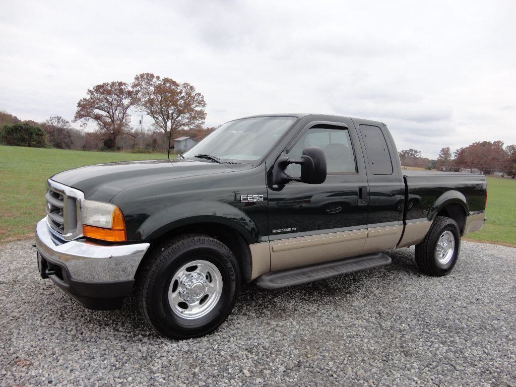 2001 Ford F 250 Lariat – Absolutely NO RUST