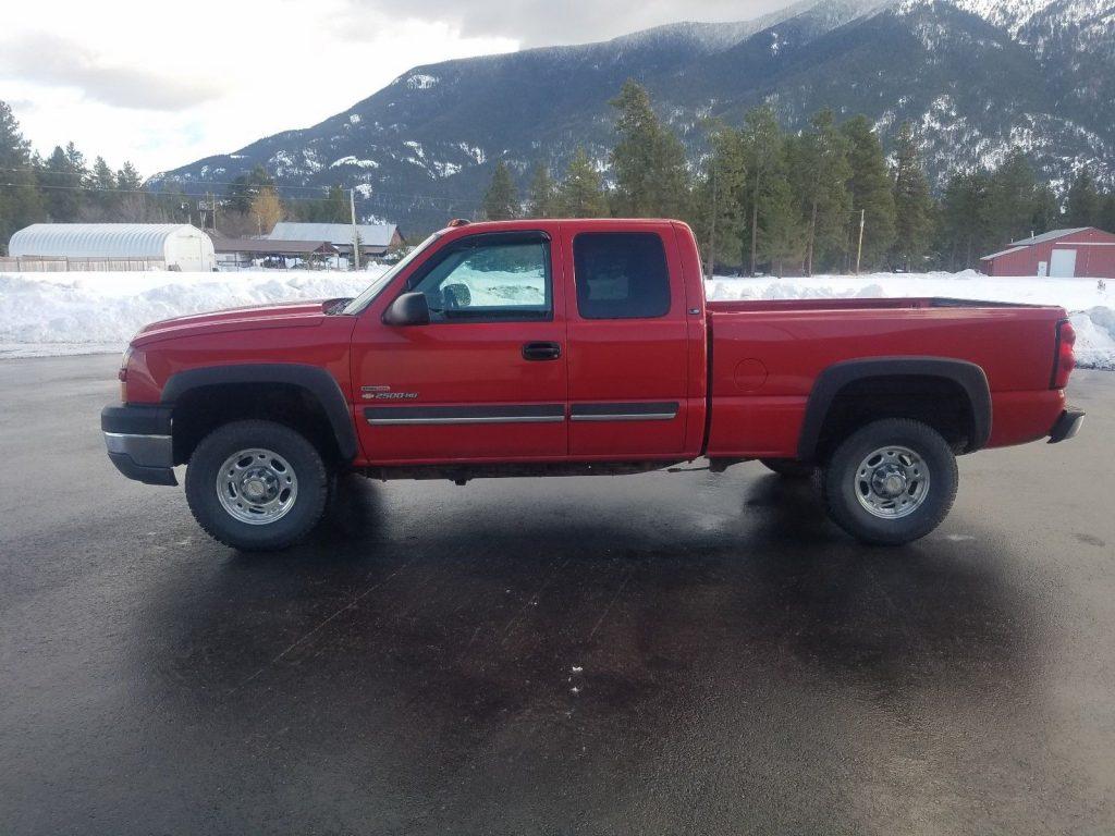 2005 Chevrolet Silverado 2500 LS – DRIVES GREAT