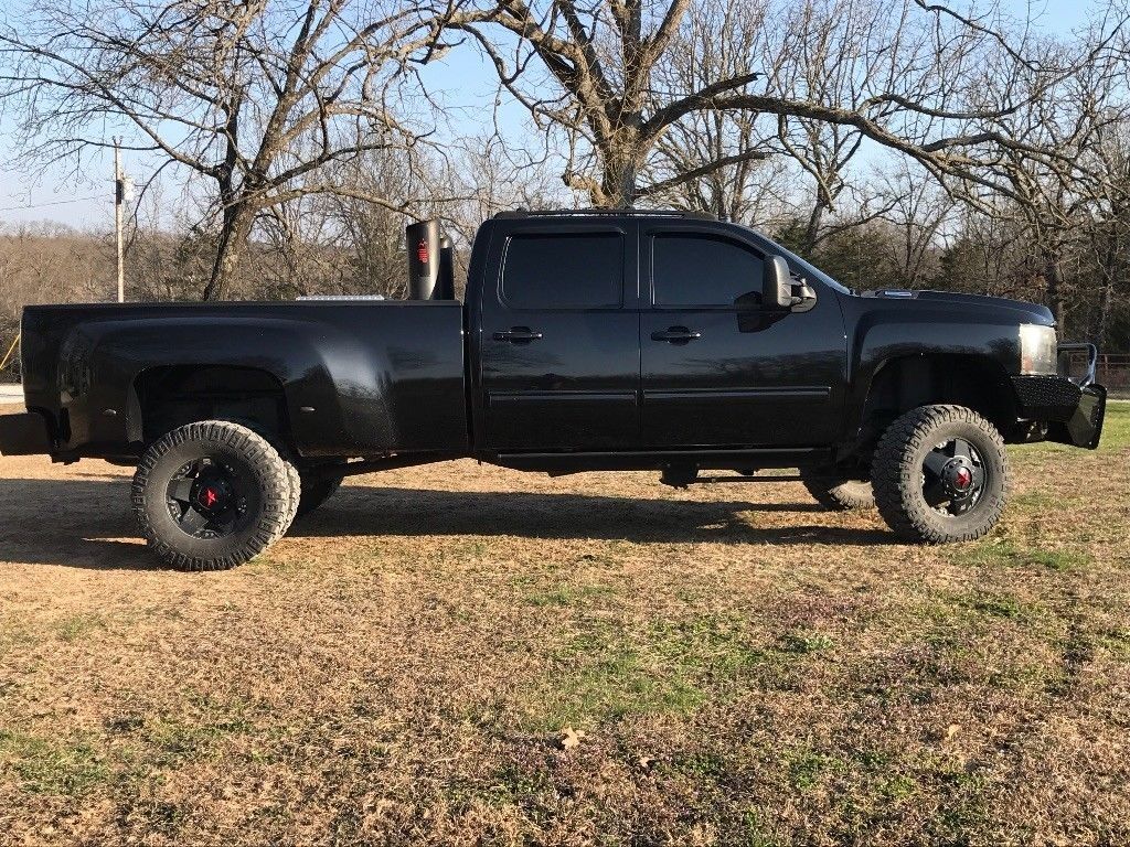 NICE 2009 Chevrolet Silverado 3500 LTZ