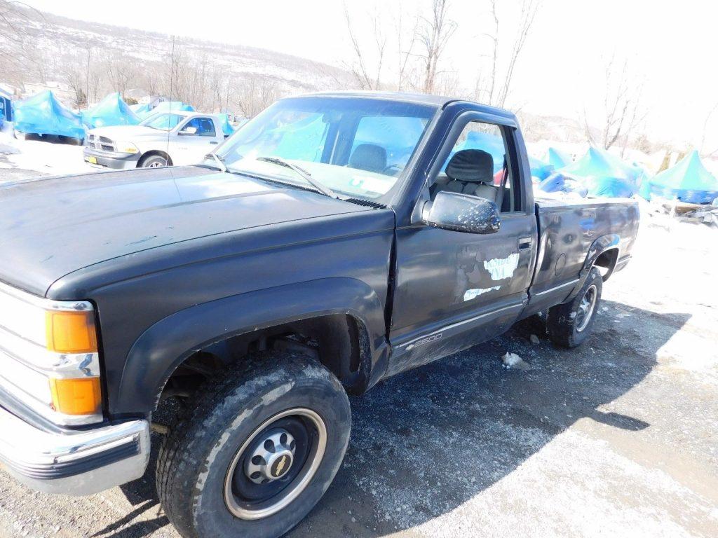 NICE 2000 Chevrolet C/K Pickup 2500