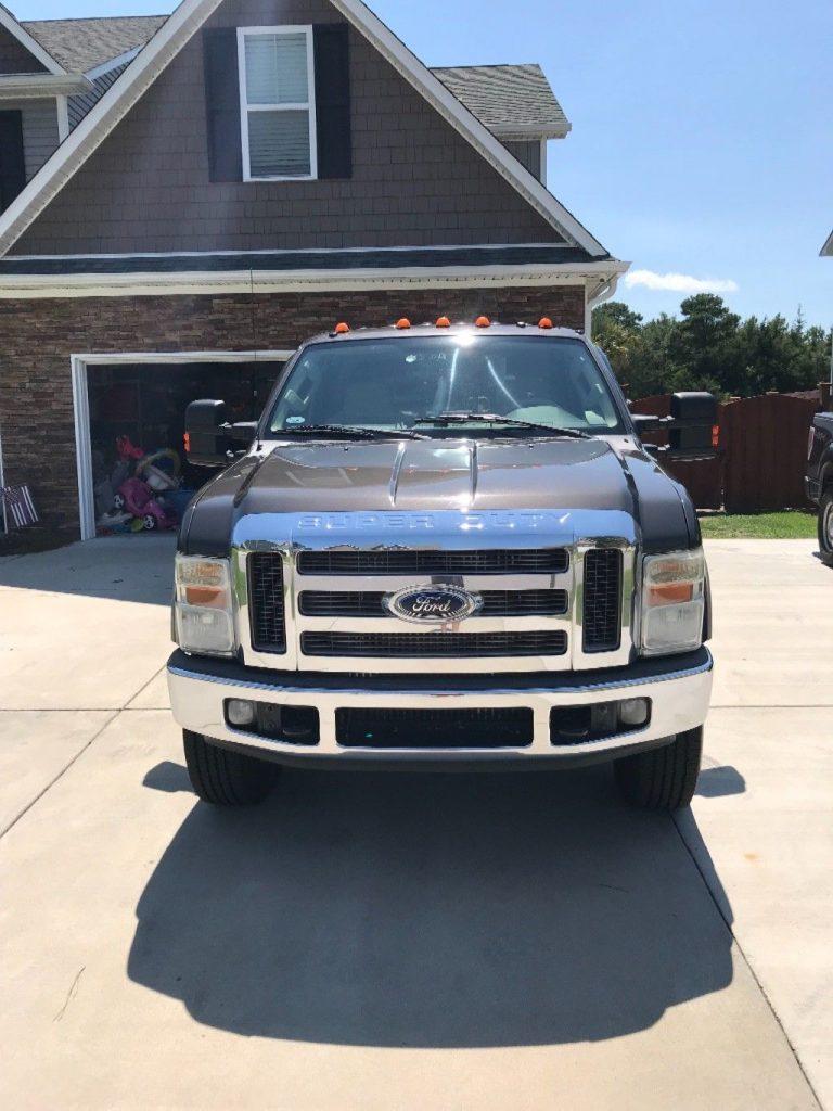 2008 Ford F 250 Tan – very well maintained