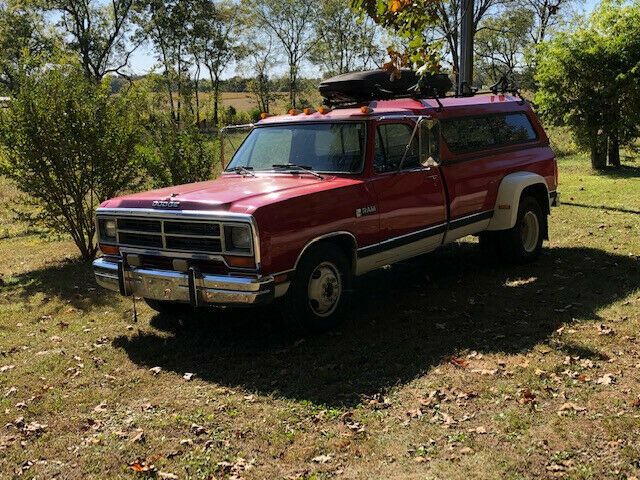 1989 Dodge D-350 with Cummins 5.9l 12 valve turbo diesel