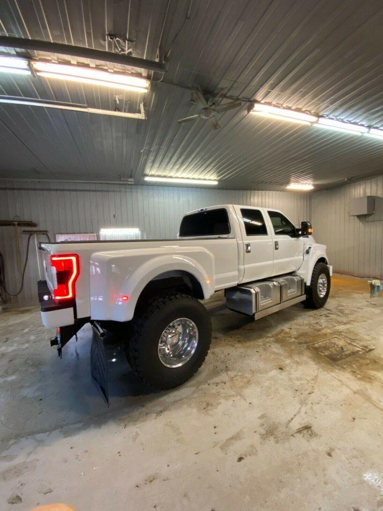 2005 Ford F650 Super Truck