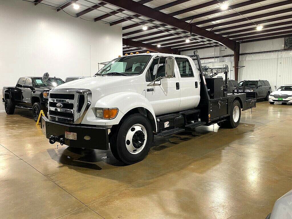 2009 Ford F-650 Crew Cab 2WD DRW Diesel 6.7L L6