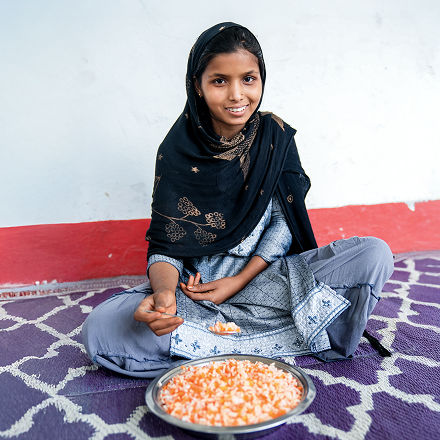Delivering Food to Families in Yemen