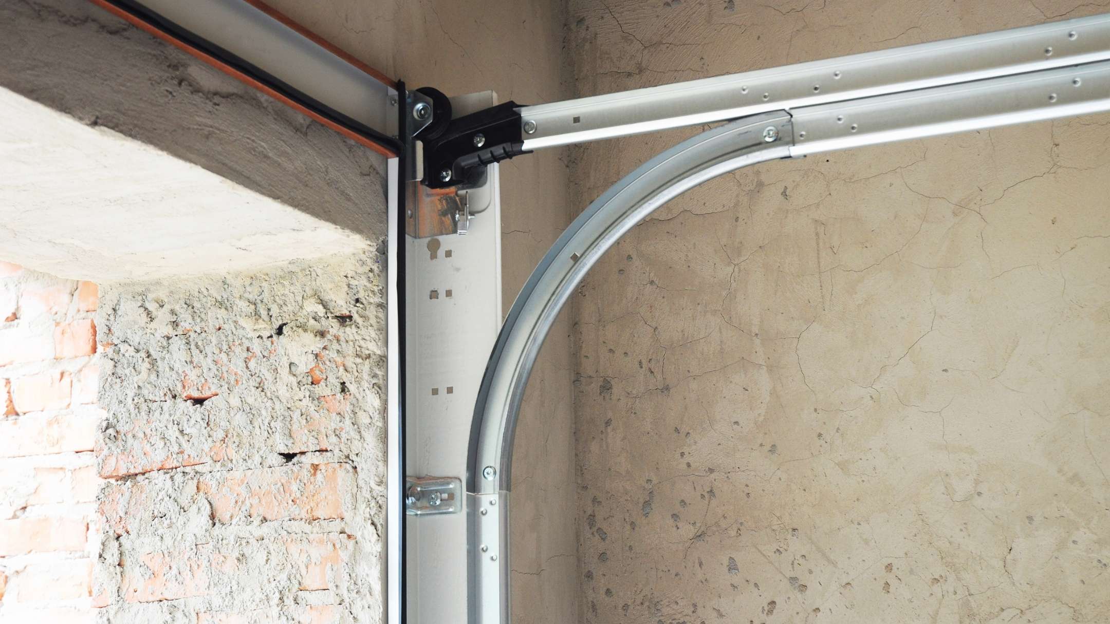 Overhead Door Replacement in Byhalia, MS