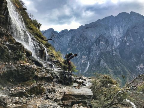 Backpacking through Southern China and Hiking Tiger Leaping Gorge