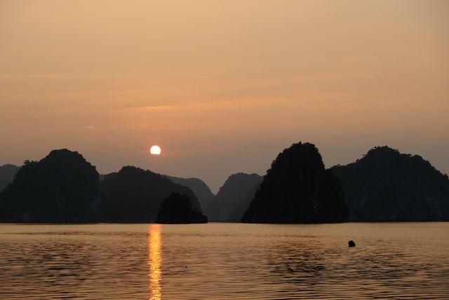 lan ha bay sunset on the water