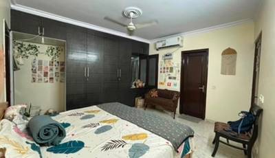 Male flatmate required in 4BHK  flat  in Malviya-Nagar