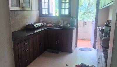 Room in 3BHK flat  available in Kothaguda