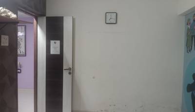 Female PG in Mulund-West