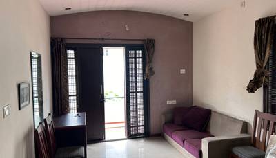 furnished room in independent villa with private entrance available in HBR-Layout-Kalyan-Nagar