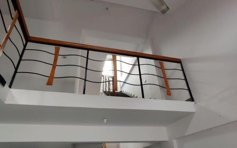 Room in 4BHK independent house available in C-V-Raman-Nagar