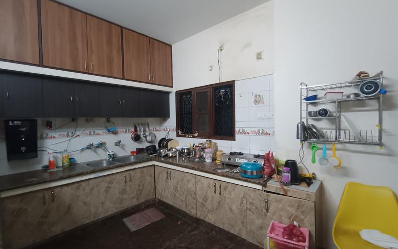 Male flatmate required in 3BHK  apartment  in Ejipura
