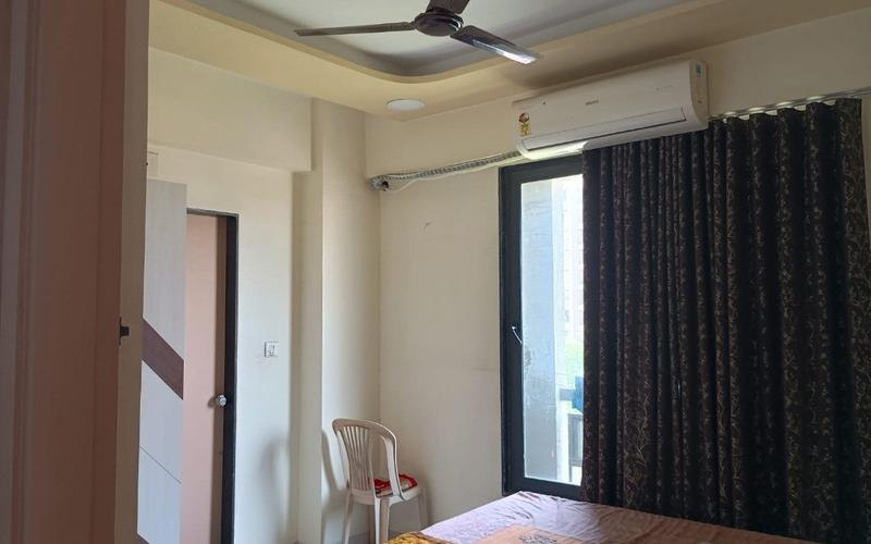 Male flatmate required in 3BHK  flat  in Chandkheda