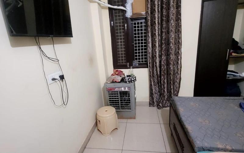 Flatmate required in 2BHK  flat  in Dwarka Mor 