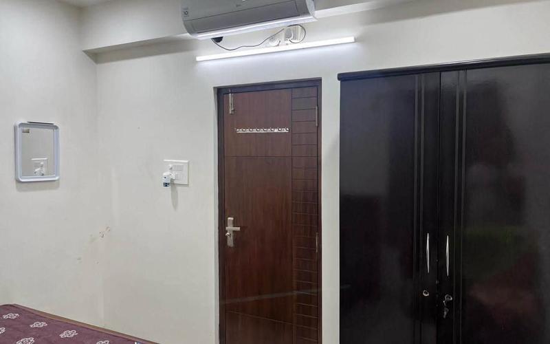 Male roommate required in 4BHK  flat  in Kondapur
