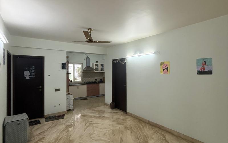 Room in 3BHK apartment  available in Haralur
