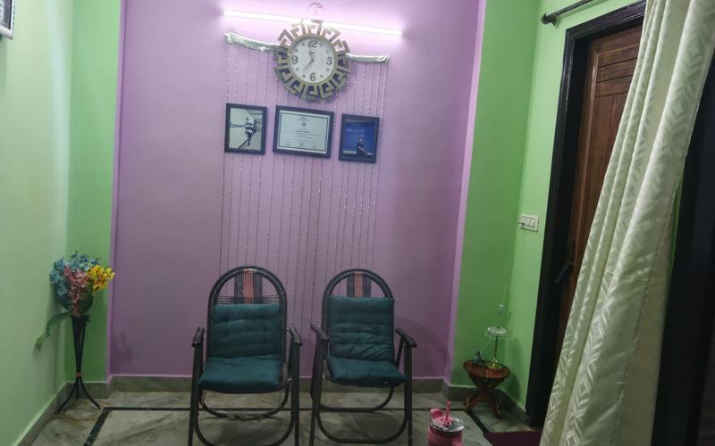 Female flatmate required in 2BHK  apartment  in Palam