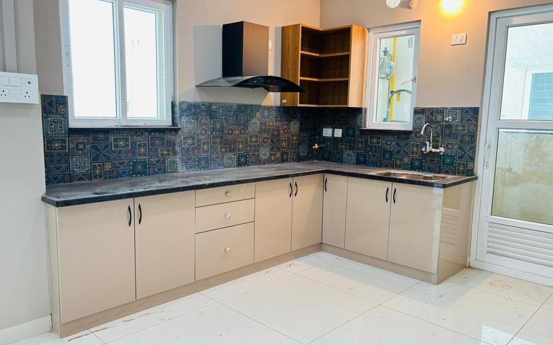 Flatmate required in 3BHK  flat  in Khajaguda