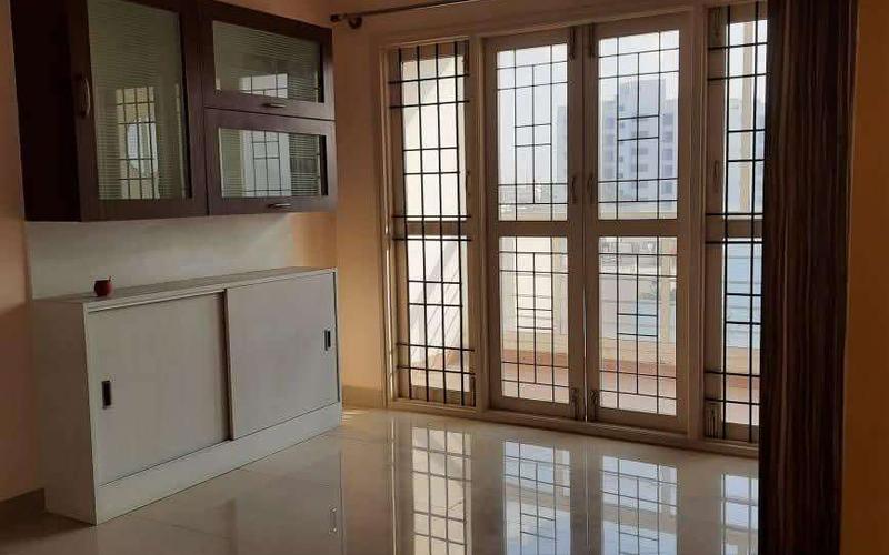 Room in 3BHK flat  available in Kaggadasapura